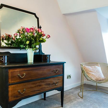 Maison Parfaite Yo1 - Exquisite 400 Year Old, City Centre Townhouse Йорк Екстериор снимка