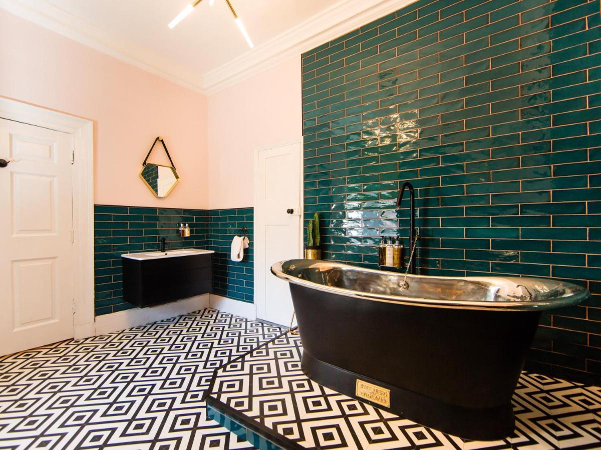 Maison Parfaite Yo1 - Exquisite 400 Year Old, City Centre Townhouse Йорк Екстериор снимка
